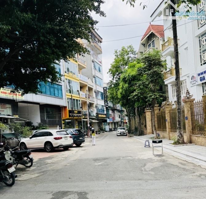 Dinh thự phố 142m - ngôi nhà của doanh nhân thành đạt