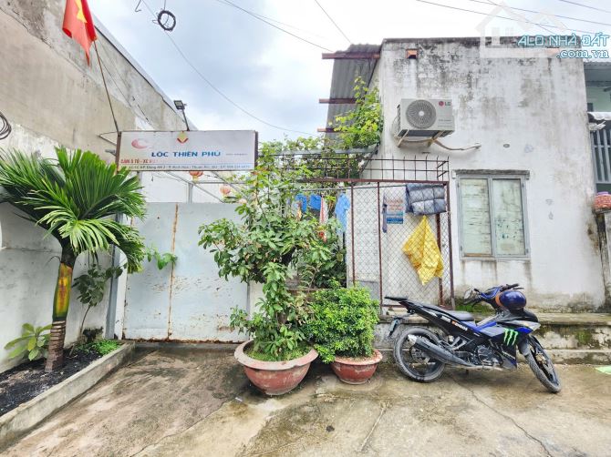 7,441 Tỷ🔥Bán đất tặng nhà C4 và 10 phòng trọ, Hẻm đường Bình Hòa 24, p.Bình Hòa_Thuận An