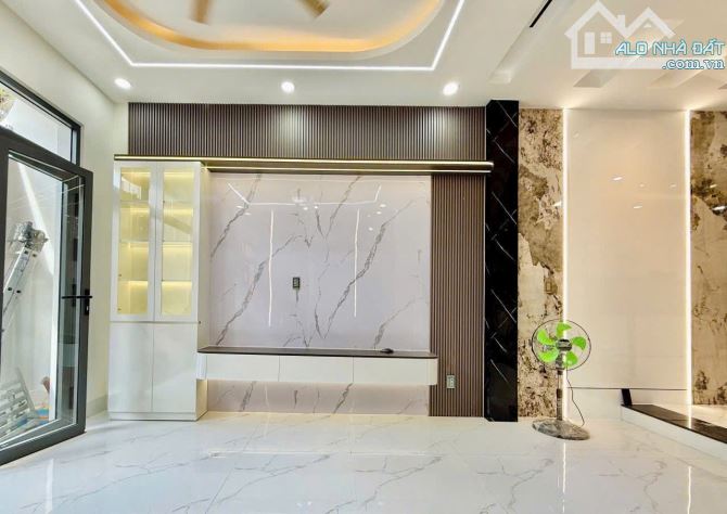 Cần mua nhà ngay Nguyễn Thái Sơn, Gò Vấp. Giá: 2 tỷ 520tr/ 80.5m2, sổ hồng riêng
