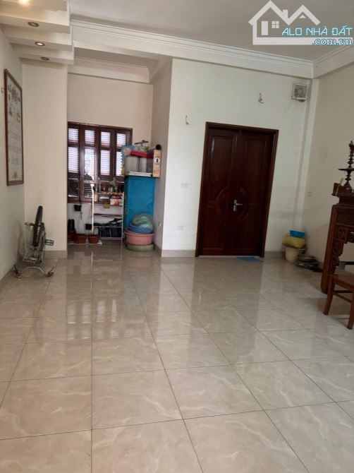 bán nhà gia quất - long biên- nhà đẹp - ngõ thông - 60m2 - 4  tầng - giá 9.3 tỷ.