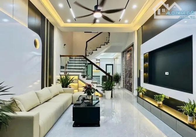 NHÀ ĐẸP- PHÂN LÔ-NGUYỄN KHUYẾN -VĂN QUÁN- HÀ ĐÔNG 38M2 GI,Á 7,55 TỶ Ô TÔ ĐỖ CỬA