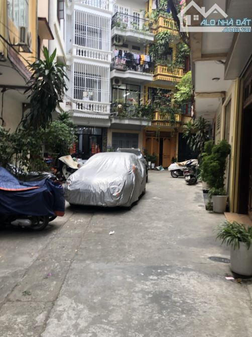 NHÀ ĐẸP, NGUYỄN VĂN HUYÊN, CẦU GIẤY-Ô TÔ- THANG MÁY:40M X5T, MT 3,5M, GIÁ 13,4 TỶ.