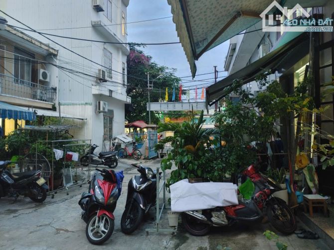 Nhà cấp 4, chỉ 23m ra đường lớn, giữa trung tâm hải châu
