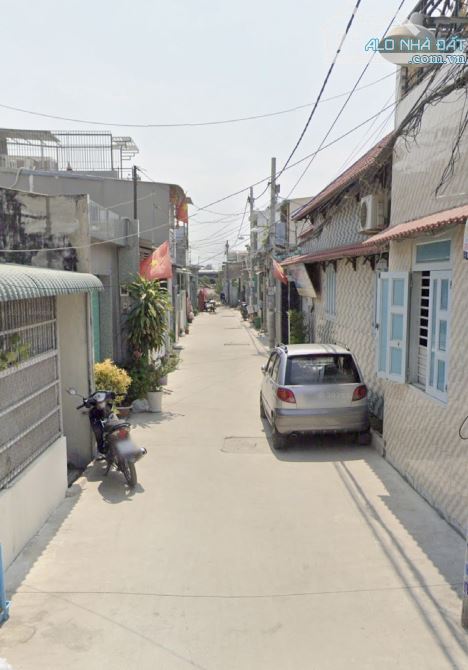Nhà cấp 4, 4x16m, hẻm xe hơi. Ngay sân banh thới tứ, chợ thới tứ, 2ty8