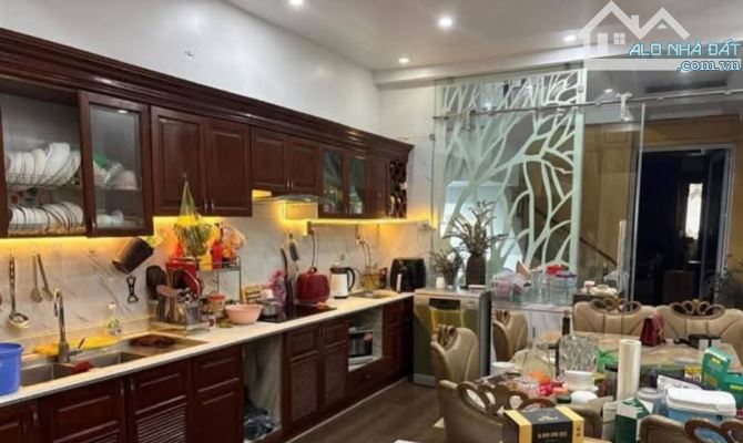 Bán nhà Văn Cao, Đằng Lâm, Hải An,  5 tầng, 72m2, 7,6 tỷ.