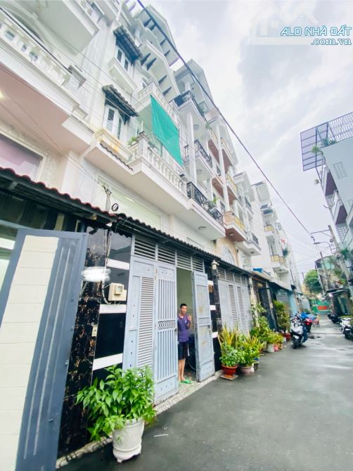 Bán Nhà Gần Emart PHAN HUY ÍCH, Hẻm 4.5m, 4m❌14m, 5 tầng, Sân thượng, 7 Tỷ x