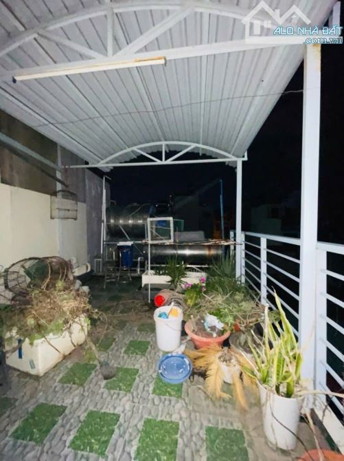 CHDV 4 tầng – 6 phòng – Khánh hội – nhỉnh 7 tỉ.