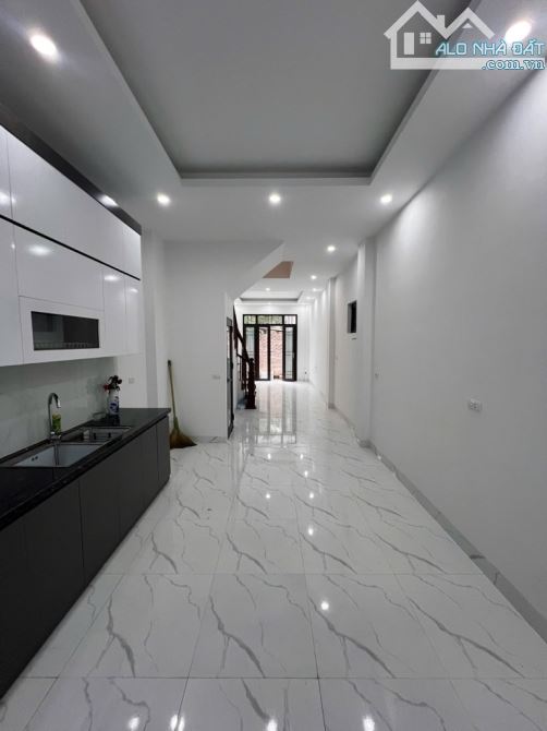 Nhà Lai Xá mới tinh - Lô góc - 2 thoáng - 5 Tầng - 6 Phòng ngủ - Chỉ 6 Tỷ 2
