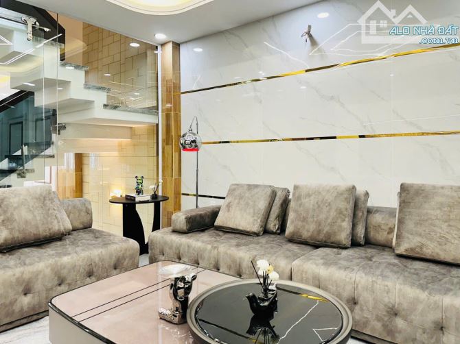 NHÀ HẺM TÔ HIẾN THÀNH QUẬN 10, DT: 130.2M2 (6.2X21), KC: TRỆT 2 LẦU, GIÁ: 23 TỶ