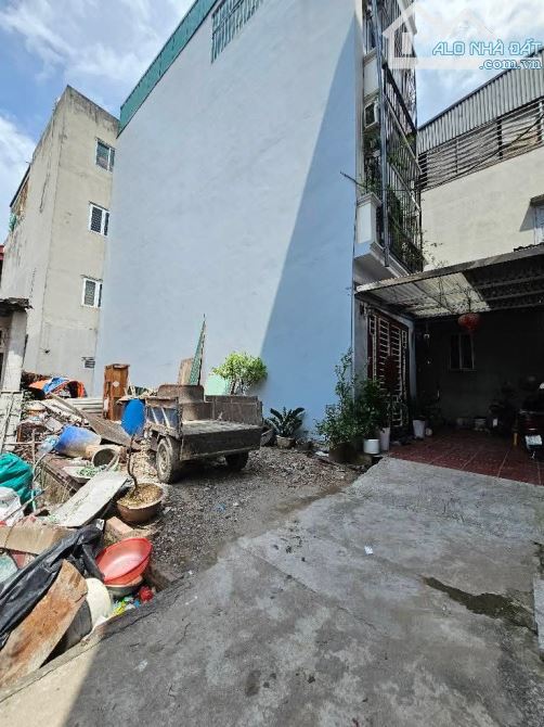 Bán Đất Thạch Bàn Bên Ngọc Trì Cổ Linh  DT 50mv Giá Nhỉnh 5 Tỷ  Sổ Vuông Đẹp