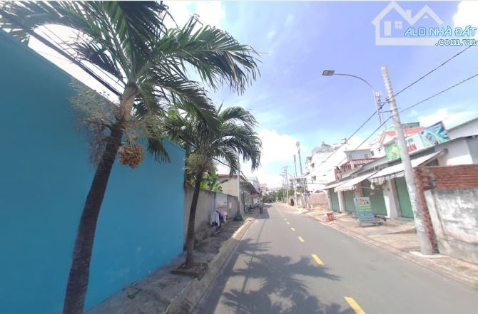 Bán Đất Phạm Văn Đồng Linh Tây-Ngang 9m-180m2(9mx20m)- Xây Căn Hộ Dịch Vụ- Nhỉnh 6 Tỷ(TL)