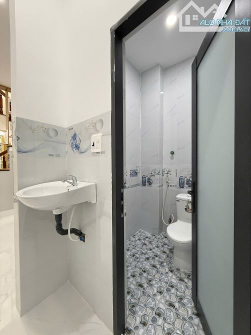 🏡 NHÀ PHỐ 2 TẦNG HẺM NGUYỄN THÁI HỌC – TRUNG TÂM QUY NHƠN
