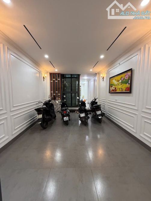 BÁN NHÀ HOÀNG NHƯ TIẾP - DÂN XÂY -GARA Ô TÔ – NỘI THẤT CAO CẤP - Ở NGAY – 60M2 CHỈ 21,6 TỶ