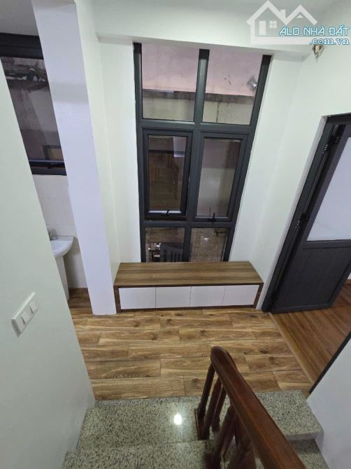 Tôn Thất Tùng 31m x 5 tầng. Nhà đẹp ở nhà dòng tiền ổn định