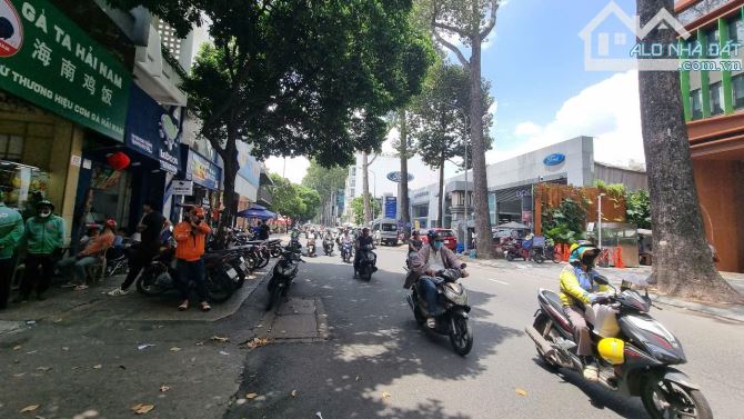 Bán nhà mặt tiền Cao Thắng P3 Q3, DT 21x50m CN 1050m2, KC 2 tầng, Giá 518 tỷ