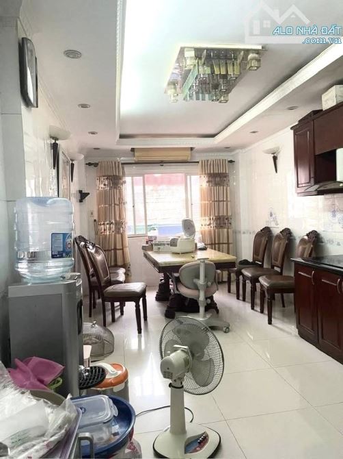 TRÂN KHÁT CHÂN, PHƯỜNG HAI BÀ TRƯNG,30M2,5 TẦNG GẦN MẶT PHỐ, AN SINH ĐỈNH.