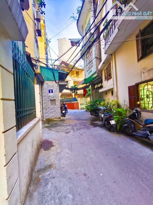 Bán nhà 4 tầng thang máy ngõ ôtô phố Quan Nhân 62m2, mặt tiền 4.7m, 16 tỷ