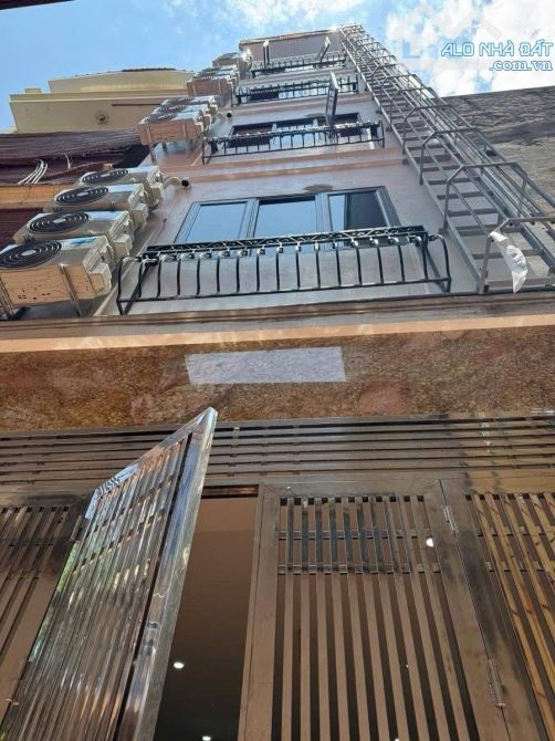 Bán gấp CCMN Trịnh Văn Bô, Nam Từ Liêm 55m2 x 7 tầng, ô tô đỗ cửa, dòng tiền khủng