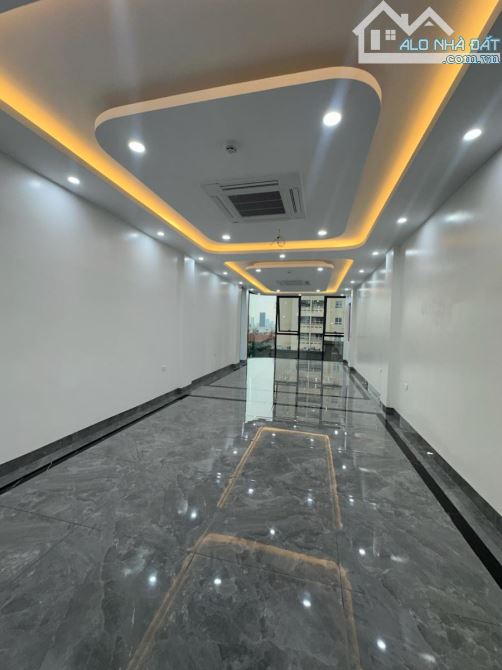 BÁN TÒA NHÀ 9 TẦNG MẶT PHỐ NGUYỄN CHÁNH CẦU GIẤY DT 60/70M MT 5M, GIÁ 51 TỶ.