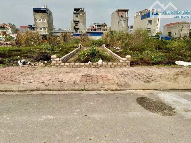 Bán đất TĐC Đống Trịnh ngay mặt 359 vào gần trung tâm Hành Chính 60m chỉ 3,4x tỷ.