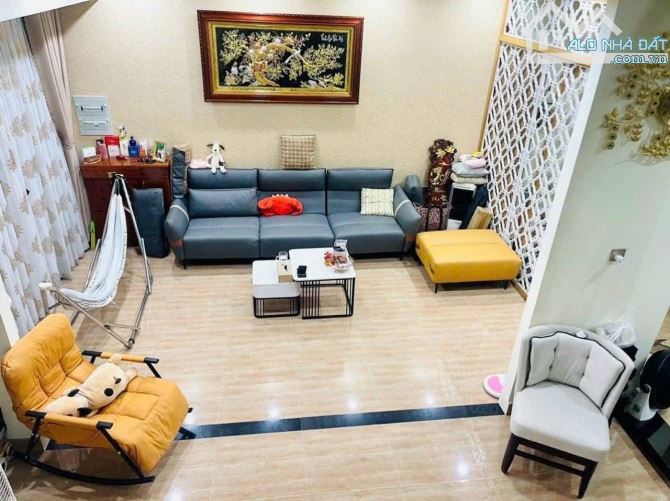 BÁN NHÀ 1T2L hẻm ô tô thông vào gần tại Xô viết Nghệ tĩnh TP.VT GIÁ 7,3 TỶ TL