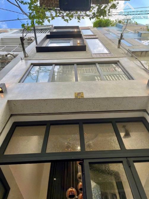 Ngộp! Bán nhà 54m² đường Trần Quang Diệu, P14, Q3. Xây 3 tầng, sổ sẵn