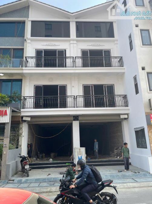 THỊNH LIỆT PHÂN LÔ - Ô TÔ TRÁNH - VỈA HÈ ĐÁ BÓNG - KINH DOANH - VĂN PHÒNG - BẢO VỆ 24/24.