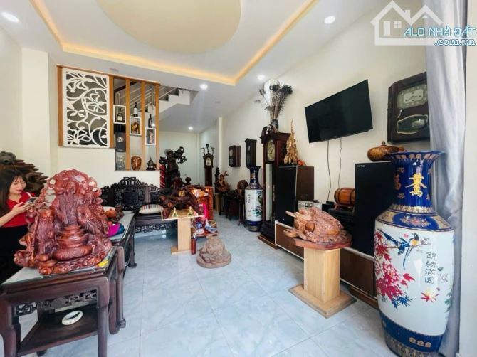 NHÀ FULL NT SIÊU XỊN-3T4PN-50M2-NGUYỄN DUY TRINH Q9 -HXH THÔNG -NHỈNH 5TỶ