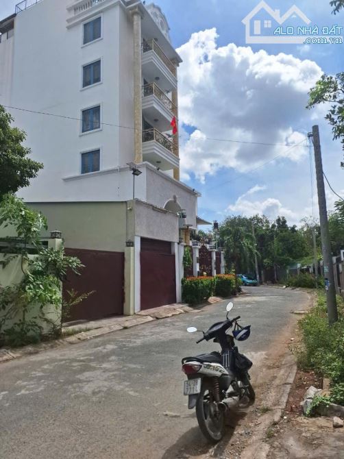 BÁN GẤP NHÀ CẤP 4 NGAY KHU A LÀNG ĐẠI HỌC - LÊ THỊ KỈNH - PHƯỚC KIỂN NHÀ BÈ - 95M2