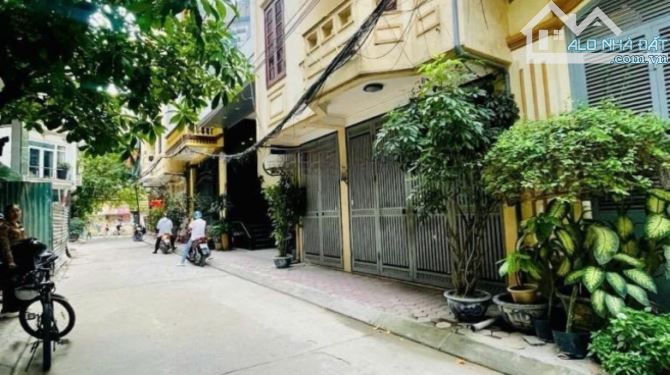 Phạm Tuấn Tài - Oto tránh vỉa hè phân lô bàn cờ💥DT 66m2 - 5T - MT 5.8m - 26.5 Tỷ