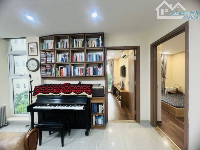 Căn hộ khu đô thị 3 ngủ  đầy đủ nội thất khách chỉ sách vali vào ở luôn