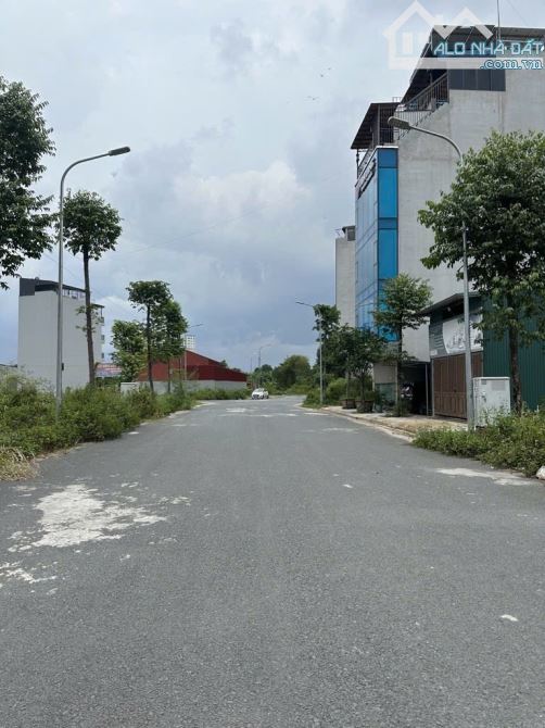 BÁN ĐẤT  PHÂN LÔ – Ô TÔ TRÁNH – VỈA HÈ – AN SINH ĐỈNH CAO, DT 107m, MT 5,9m - GIÁ 15,8 tỷ
