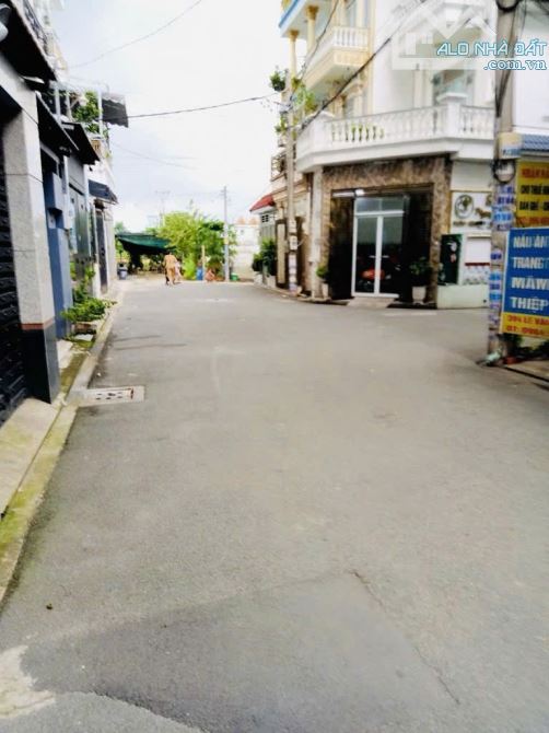 Nhà Cấp 4 phường LÊ VĂN KHƯƠNG Q12, dt 88m2 (4,2mx21m)  💵 4,75 Tỷ