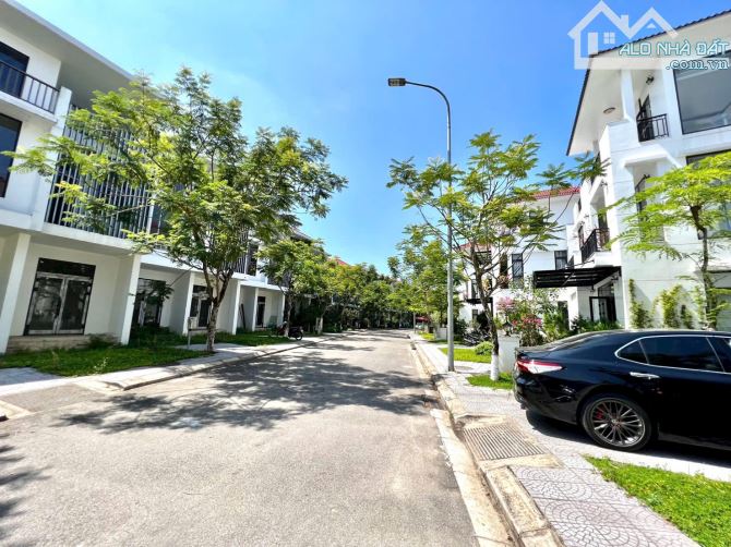 BÁN CĂN ROYAL PARK HƯỚNG NAM VIEW ĐẸP GIÁ CHỈ 4TY5XX