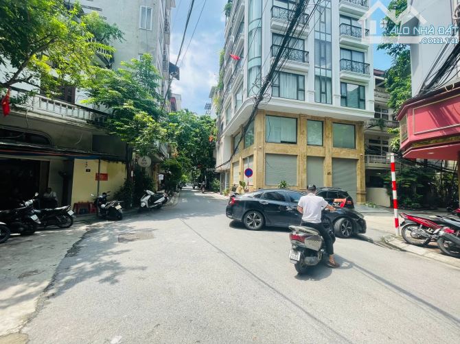 💥 Hoàng Cầu - Đống Đa Dt 60m. 4 tầng. Mặt tiền 4m. Giá 26 tỷ (còn TL)