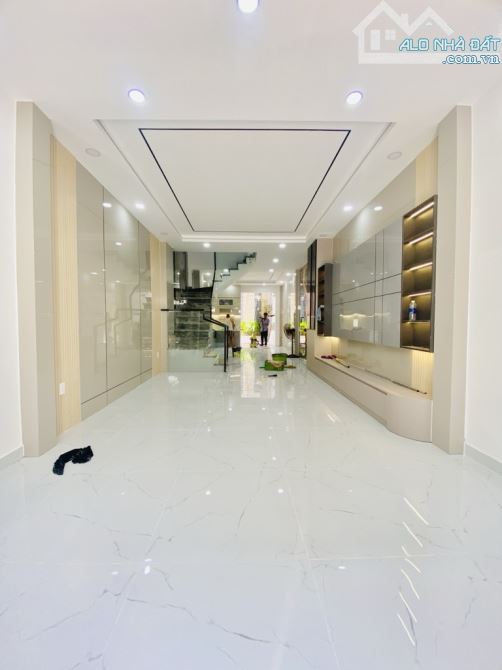 Bán nhà gần Trường Chinh , 2 tầng 4m x18m khu dân trí giá tốt còn bớt