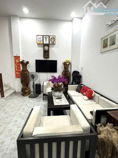 🏡 BÁN NHÀ 4 TẦNG KIÊN CỐ TRUNG TÂM TP. NHA TRANG – GẦN BIỂN 🌊 💥 Giá chỉ: 7.8 TỶ