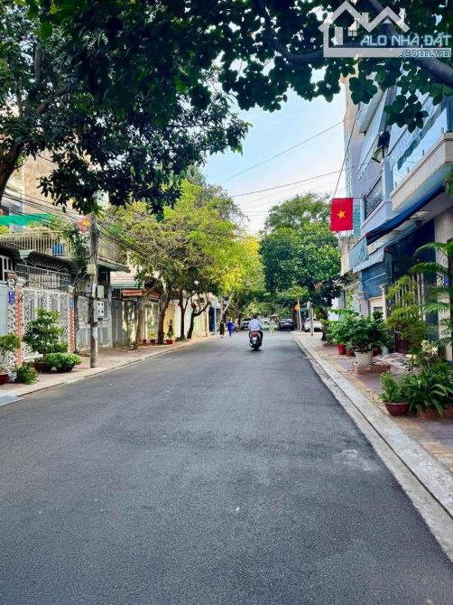 CẦN BÁN NHÀ MẶT TIỀN KHU NỘI BỘ SONG NGỮ PHƯỜNG 9 - GIÁ: 9Tỷ500Triệu ( có bớt )