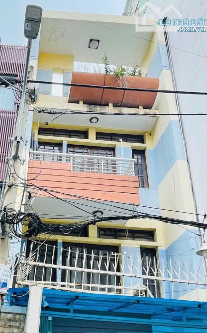 Gấp bán giảm 17 tỷ về 15.9 tỷ, bán nhà 4 tầng 84m2 - Hẻm xe tải khu vip P. 25, ngay Hutech