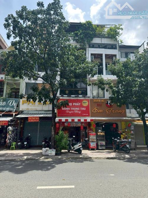 Hiếm Mặt Tiền Lớn 225 Lý Chính Thắng Q3 DT 88m2 5 tầng chỉ 25 tỷ gọi ngay không TL