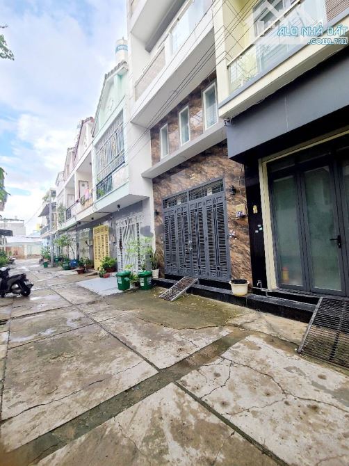 SIÊU PHẨM 5 TẦNG-ĐƯỜNG BÙI TƯ TOÀN BÌNH TÂN-4*13.5M- HẺM OTO-KHU DÂN TRÍ CAO-CHỈ 7.56 TỶ