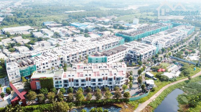 Biệt thự The Meadow Bình Chánh chuẩn bị bàn giao