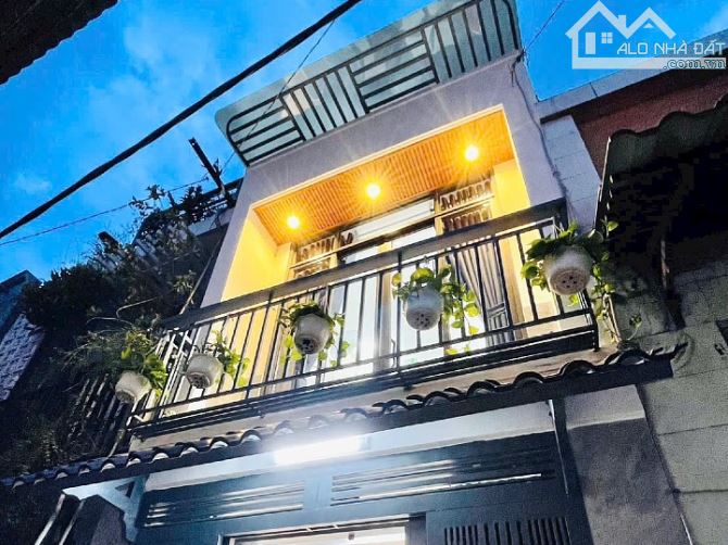 Cần bán nhà đẹp 1 lầu 2 phòng ngủ hẻm Đường số 53