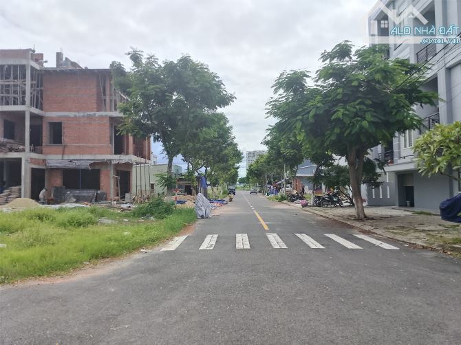 Lô góc Đường võ văn đồng và bùi quốc khái