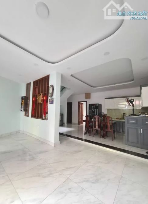 BÁN NHÀ TRUNG TÂM QUẬN 3, CÁCH MẠNG THÁNG 8, NGUYỄN PHÚC NGUYÊN, DT 4x15, GIÁ CHỈ 14 TỶ