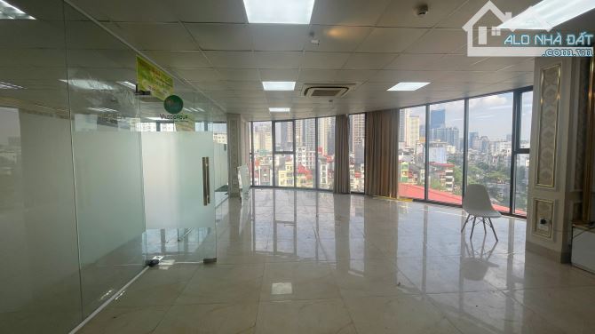 cho thuê văn phòng Nguyễn Hoàng ô góc view đẹp vào ngay giá rẻ