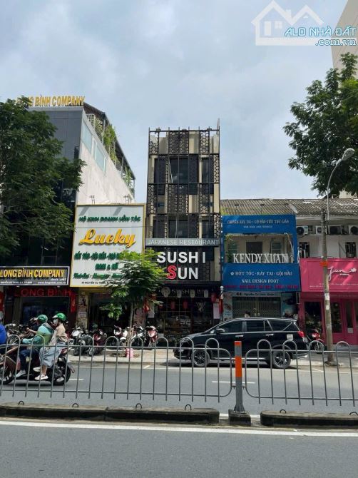 Hiếm! Bán nhà Mt đường Nguyễn Cư Trinh, Q 1, Dt 4 x 16m, 4 tầng. Gía chỉ 41 tỷ TL.