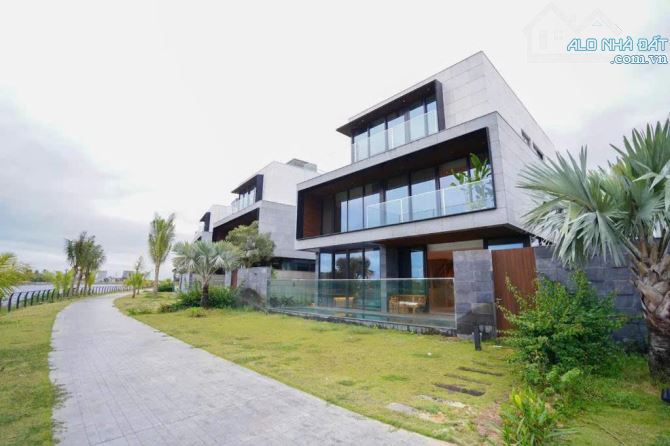 Biệt thự mặt sông - One River  - Chỉ 1 căn bán