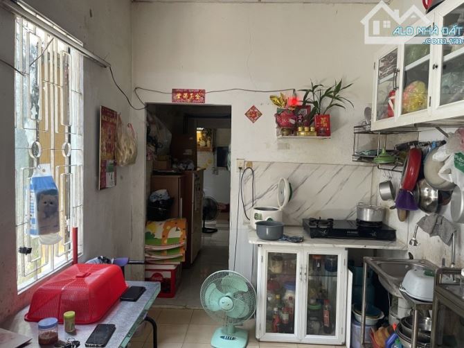 ► Nhà kiệt 3m thẳng thông 60m ra MT Nguyễn Hoàng, KD, 81m2, C4, 4PN, 3.75 tỷ