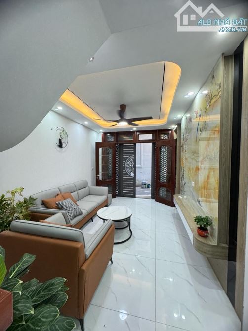 Bán nhà Nhân Mỹ Mỹ Đình 41m² 5 tầng ngõ thoáng full nội thất cao cấp ngõ nông gần oto